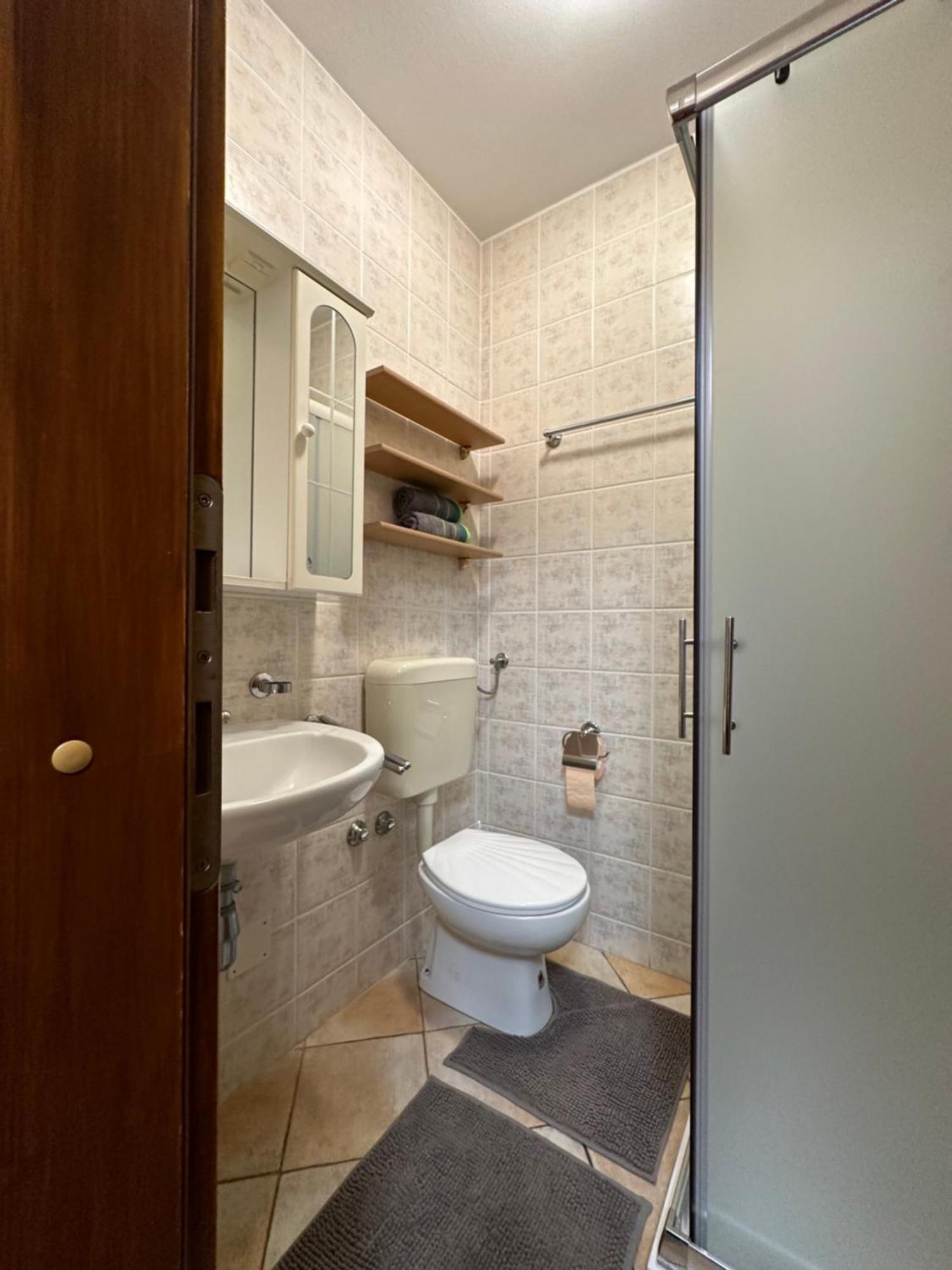 Vacation Home Lucija Slatina  외부 사진